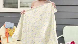 HOT MOM WITH JUICY BIG TITS (REAL BOOBS)