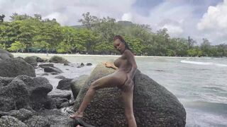 Monika Fox Fucks Her Holes With A Big Dildo & Fingers Prolapse On Coast (Free)