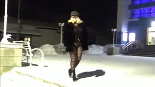 New Year's Eve night walk in nylon tights without a skirt