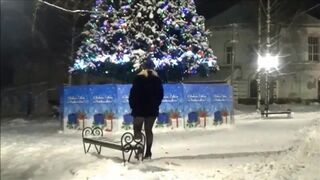 New Year's Eve night walk in nylon tights without a skirt