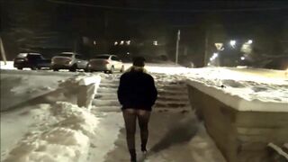 New Year's Eve night walk in nylon tights without a skirt