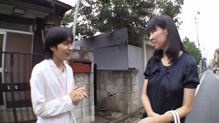 Picking Up Married Women On The Streets - Inexperienced With Big Tits part 4