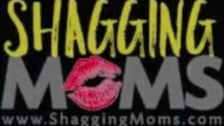 Brunette babe sucks a cock in the gym and gets fucked on machines