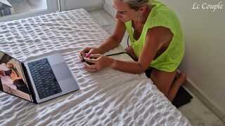 Amateur wife is enjoying her own Sybian sex machine video and get two huge body shaking orgasms - 4 image