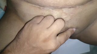 Bhabhi ne Apne Chut Ko Clean Save Karaya