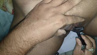 Bhabhi ne Apne Chut Ko Clean Save Karaya - 7 image