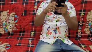 Seeing the girl of Bholi Bhaali Gao in a sari, if she does not sing, then she gets a tremendous fuck.