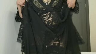 STEP MOM WITH HUGE TITS SHOWS MASTURBATION TUTORIAL