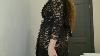 STEP MOM WITH HUGE TITS SHOWS MASTURBATION TUTORIAL