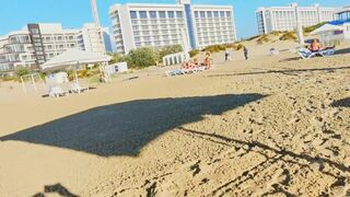 HOT MILF MASTURBATING ON A PUBLIC BEACH