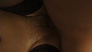 Meli 42 aus Hamburg saugt und bumst den geilen Pferdeschwanz