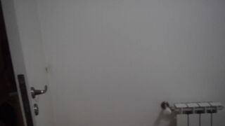 MIRON | Espio a mi amiga y termino cogiendola fuertemente