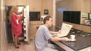 Blonde mom with succulent freshly squeezed melons creamed with foam and cum - 3 image