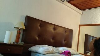 Mi vecina me recibe en su casa