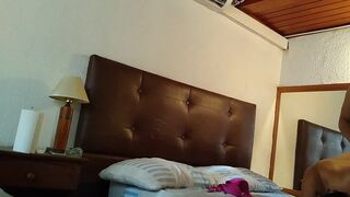 Mi vecina me recibe en su casa