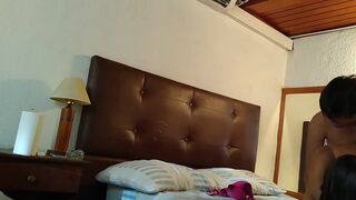 Mi vecina me recibe en su casa