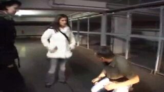 Geiler Femdom - Spucken, Schlagen, Treten! - 2 image