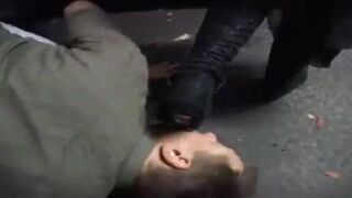 Geiler Femdom - Spucken, Schlagen, Treten!