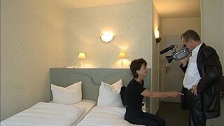 Milf von der Strasse zum Fickcasting ueberredet