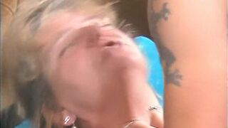 Kurvige Milf freut sich auf das Sperma