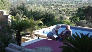 Wenn die geile oma ficken wil dann tut sie das!