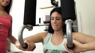 Workout turns into lesbian pussy licking