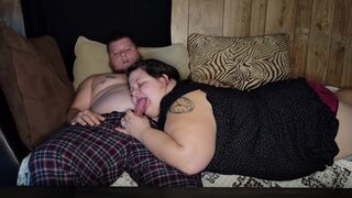 Beautiful BBW MILF gets woke up with a JUICY HARD COCK to SUCK!!!! SWALLOWS it all!!