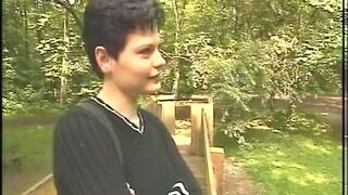 Im Wald kennengelernt zu Hause gefickt