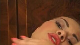 Horny milf gets wet and plays her pussy!