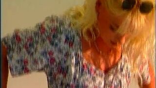 Zieh dich aus und mach mich heiss