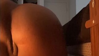 Big booty jaster ass claping and fingering