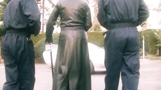 Horny babe sucks guy's tool while brunette sits on his face