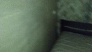 I masturbate in the bath with a powerful squirt.