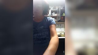 Mild does house chores - 4 image