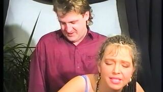 Notgeiler Rechtsanwalt bummst seine Angestellte im Buero