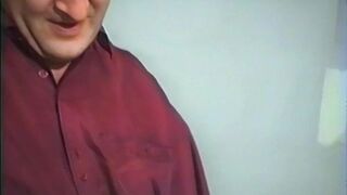 Notgeiler Rechtsanwalt bummst seine Angestellte im Buero