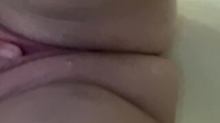 Fingering my Wet Pussy