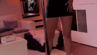 BambiAmbita and the whole Scene Dancing, Fingering Teasing and Pleasing Mmmm..