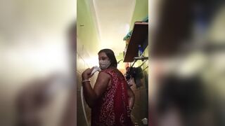 Desi arpita randi wife bathing