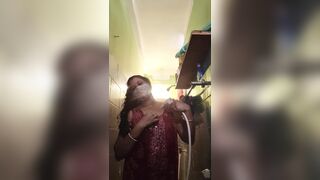 Desi arpita randi wife bathing