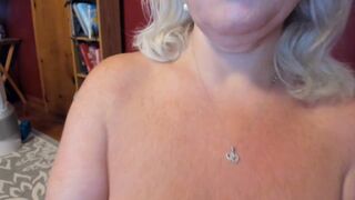 Curvy MILF Rosie: Storytime - make Step-Mommy Pregnant - 8 image