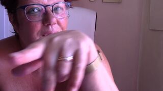 Fat Mommy Plays with Bouncing Tits and Dildo - 5 image
