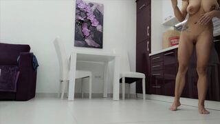 MILF Lilly-completely Naked in Front of the Delivery Man