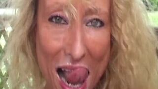 Vidange des voyeurs sur l'aire d'autoroute