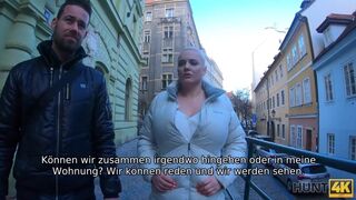 HUNT4K. Der Mensch Bewundert, Wie Vollbusige Schönheit Jäger Auf Titten Abspritzen Lässt