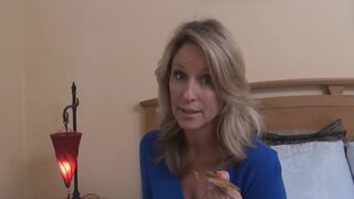 Sexy Mature MILF Teaches me Sex