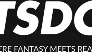 Hot MILFs Alexis Fawx & Kit Mercer Take Sexy Chick Macy Meadows On A Hot Lesbian Adventure - A GIRL KNOWS