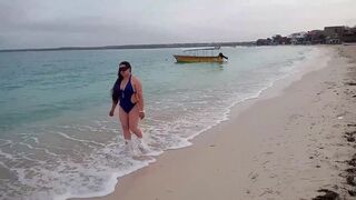 My Stepmother Asked Me To Take Some Pictures Of Her On The Beach The Next Day We Walked And Alone I Filled Her With Cum In Front Of The Sea 2 FULLONXRED