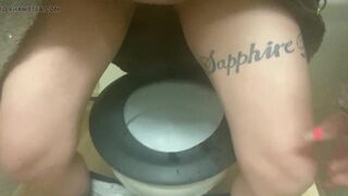 Stylish Dirt's urinates for one day