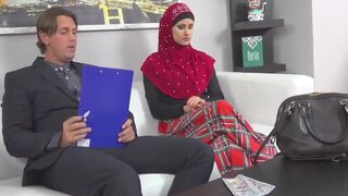 Lawyer Settles for Fine Muslim Pussy